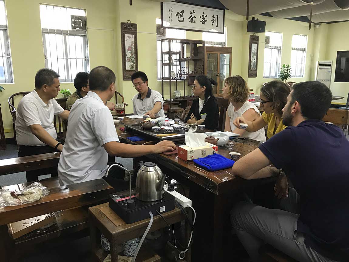 意大利費(fèi)拉拉大學(xué)托馬斯教授調(diào)研團(tuán)一行蒞臨常平科技園參觀調(diào)研