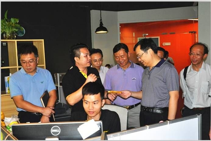 東莞市張科常務(wù)副市長一行蒞臨常平科技園參觀考察