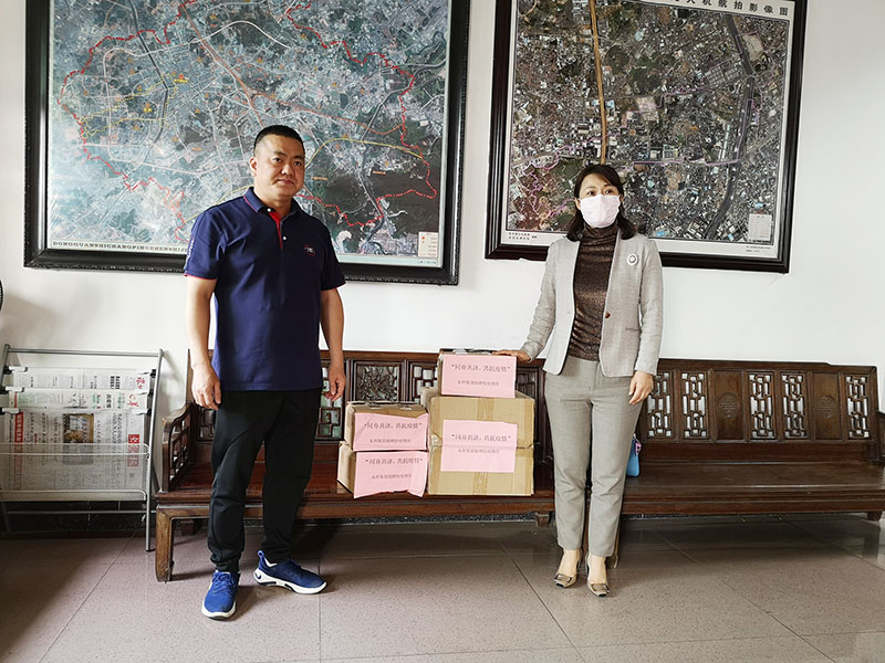 東科集團(tuán)向金美股份經(jīng)濟(jì)合作社捐贈物質(zhì)：在不同戰(zhàn)線，我們一起加油！