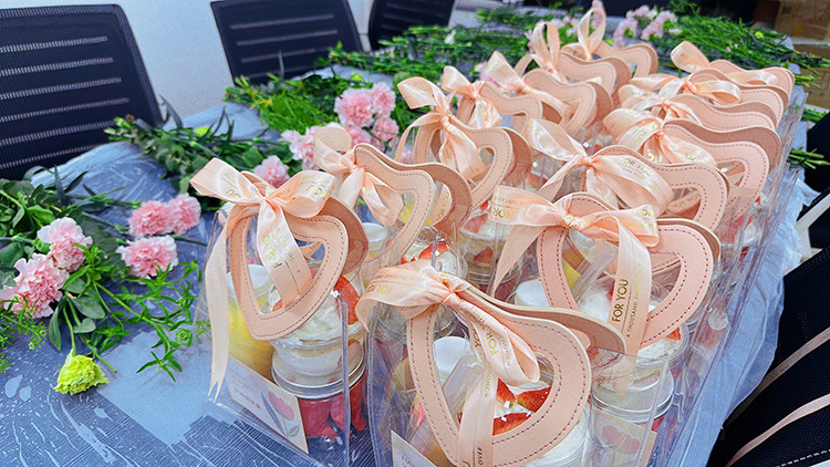 三八婦女節丨祝福所有女人：愿你笑靨如花，一生不減芳華！