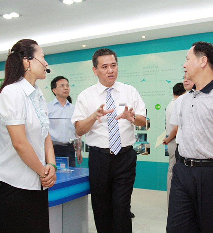 市委書記徐建華來訪